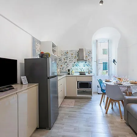 Apartamento Casa Di Ta' In Sanremo Historic Centre - Happy Rentals